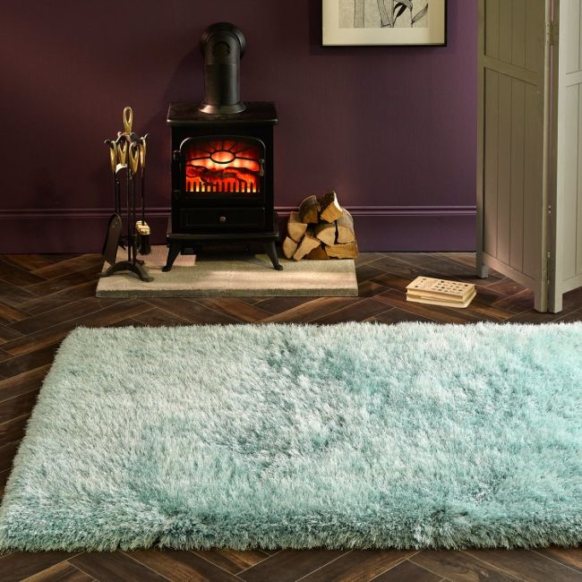 Top 5 Tips for Decorating With A Rug on Hardwood Floors