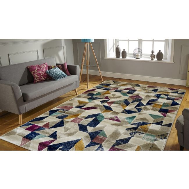 INTERIOR IDEAS WITH MULTICOLOURED RUGS