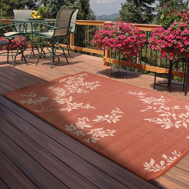 Shopping for an Outdoor Rug for Your Deck