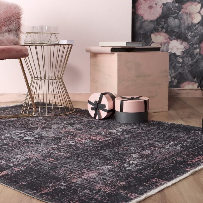 THE MAGIC OF BLACK OR CHARCOAL RUG FOR YOUR DREAM HOME