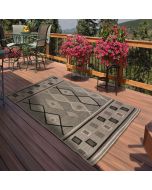 Rug Style Outdoor Oasis Green Rug 
